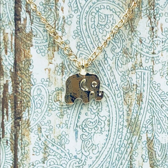 Cute Elephant Necklace New - Picture 3 of 5